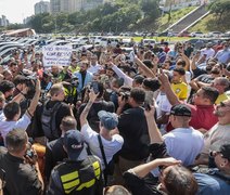 Motoristas de aplicativo protestam contra projeto de regulamentação