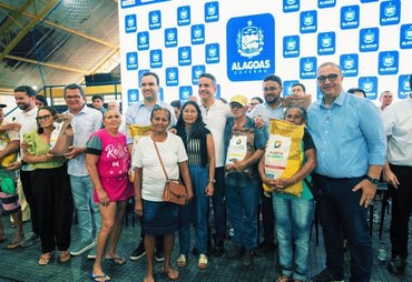 Agricultores de Maribondo recebem mais de 1,7 toneladas de sementes