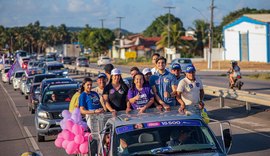 Em carreata quilométrica, João Catunda e Fátima Canuto levam multidão às ruas de Marechal Deodoro