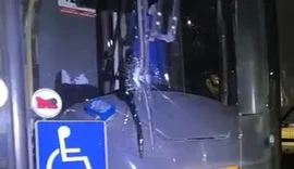 Ônibus da linha 804 é atacado a tiros em Maceió
