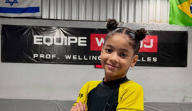 Aos 7 anos, Joaninha já soma títulos no jiu-jitsu e viraliza após homenagem em voo