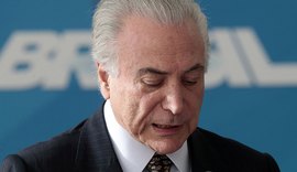 Temer sai discretamente após entregar faixa a Bolsonaro e ouvir vaias