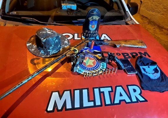 PM apreende um total de cinco armas de fogo