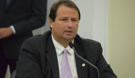 Família Holanda quer de volta cadeiras na ALE