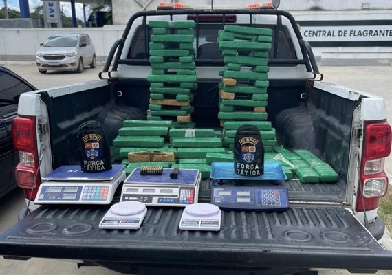 PM de Alagoas apreende 130kg de drogas e quatro armas durante operação nacional de combate ao crime