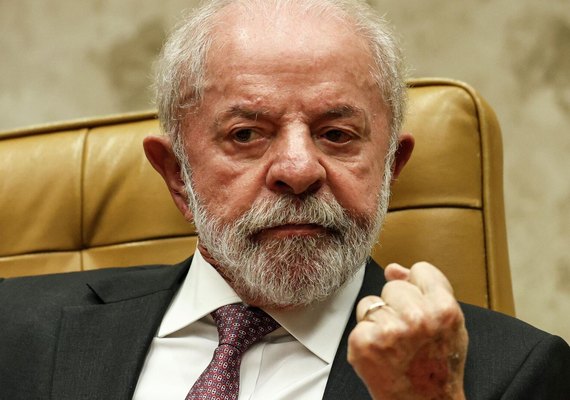 Lula aposta em críticas a Flávio por alinhamento com EUA, aponta mídia