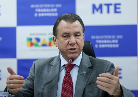 Brasil encerra 2025 com alta de 5% no estoque de empregos formais