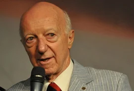 Morre Claudio Carsughi, um dos nomes históricos do jornalismo esportivo brasileiro