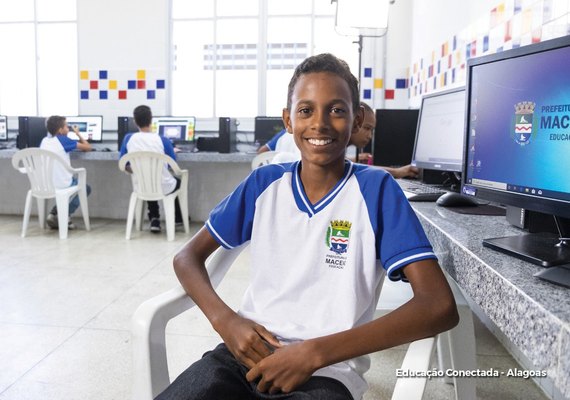 Escolas terão acesso à internet de alta velocidade