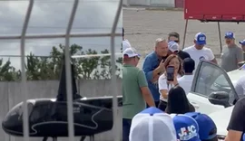 JHC é visto utilizando helicóptero de empresário citado em investigações
