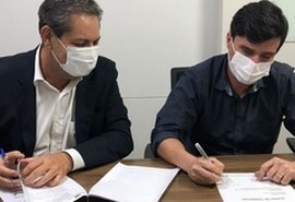 Sedetur assina termo colaborativo para o desenvolvimento de pequenos negócios em Alagoas