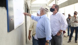 Prefeito Teófilo e o deputado federal Marx Beltrão visitam obras em Arapiraca