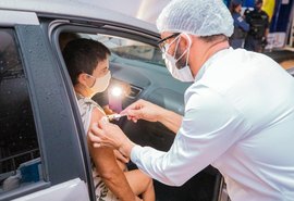 Covid-19: a cada dez doses de vacina aplicadas em AL, quatro foram em Maceió