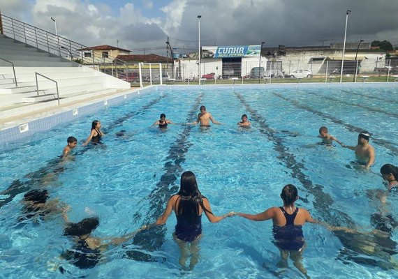Construção e recuperação de piscinas fomenta prática de esportes em escolas e comunidades