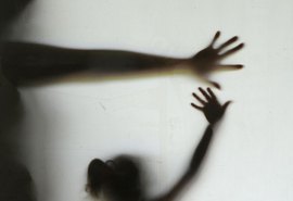 Preso pai suspeito de estuprar e engravidar a própria filha de 11 anos