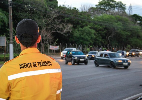 SMTT reforça equipes e linhas de ônibus neste domingo