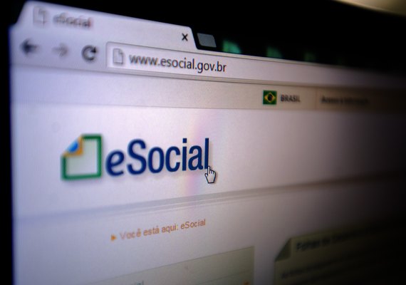 Microempreendedor e empresas de todos os portes aderem ao eSocial