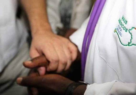 Cubanos do Mais Médicos terão direito a residência no Brasil
