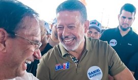 Arthur Lira reúne apoiadores e lideranças durante adesivaço em Arapiraca