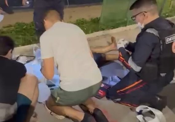 Idoso sofre traumatismo craniano após acidente com patinete elétrico em Maceió