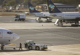 Decreto zera imposto sobre combustível de aviação até maio