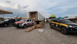 Carga de R$ 1,5 milhão em cigarros roubados é interceptada em AL