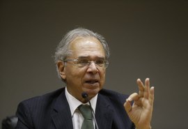 Ministro avalia disponibilizar saldo do FGTS para quitação de dívidas