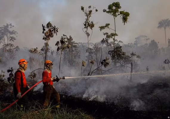 NOAA prevê 81% de chance de El Niño muito forte até o fim de 2026