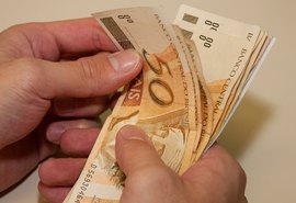 Pagamento do 13º salário de aposentados começa hoje