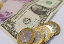 Dólar é vendido perto de R$ 5,65 e bolsa sobre 0,38%