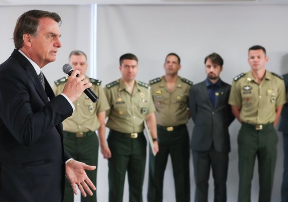 Bolsonaro fala sobre Amazônia e guerra da informação