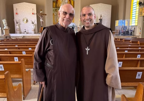 Após encontrar padre Júlio Lancellotti, frei Gilson é atacado na web