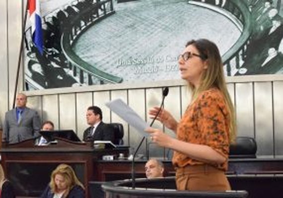 Bancada Feminina solicita criação da Comissão de Direitos da Mulher em AL