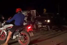 Colisão entre dois veículos deixa duas pessoas feridas na AL-101 Norte