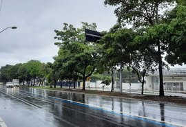 Defesa Civil reforça alerta para risco de deslizamento e alagamento