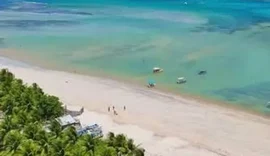 Muros e placas restringem passagem à Praia do Toque e MPF busca solução