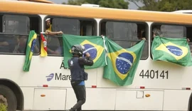 Jornalista da Globo infiltrada em acampamento quase é detida com golpistas