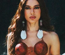 Anitta revela medo de assumir candomblé por receio de preconceito