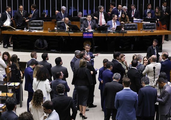 Congresso aprova LDO de 2026 com previsão de superávit de R$ 34 bilhões