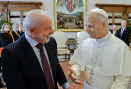 Lula se reúne com Papa Leão XIV e propõe união global contra a desigualdade