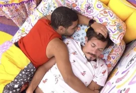 'Dormindo eu sei que não está': Vyni tenta falar com Eli sobre paredão e é ignorado