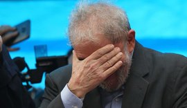 Juiz retira assessores, motoristas e benefícios de Lula