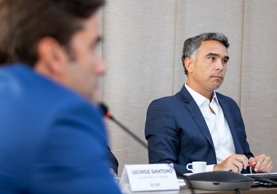 Secretário de turismo debate desenvolvimento da área com comitiva do Governo Federal