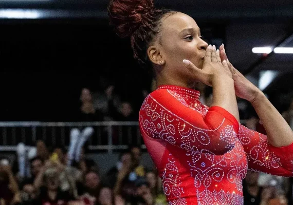 Rebeca Andrade conquista maior nota mundial no salto durante torneio no DF