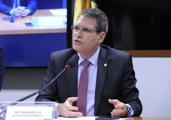 Projeto obriga governo federal a custear alimentação de moradores de rua na pandemia