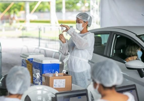 Maceió inicia vacinação de jovens com 22 anos nesta terça-feira (10)