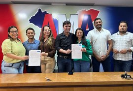 Cooperativas da agricultura assinam contratos para fornecimento da merenda escolar ao Estado