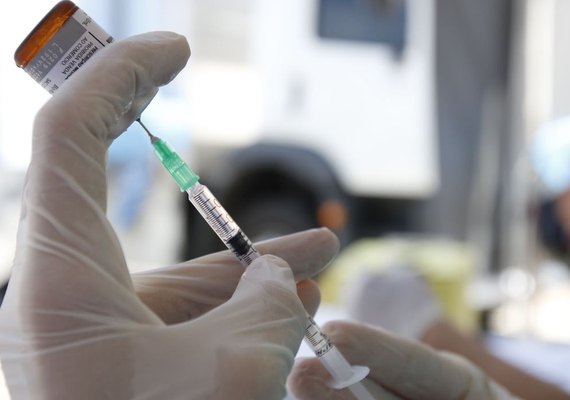 Brasil já vacinou mais de 4,9 milhões de pessoas contra a Covid-19