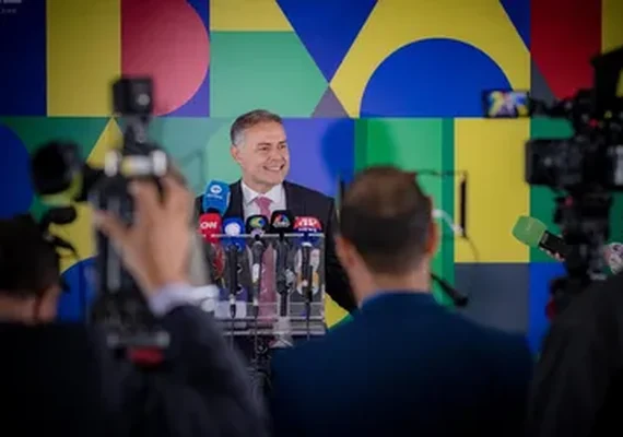 Renan Filho evita críticas a JHC e diz que ampliação não é mal vinda