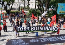 Em Alagoas, manifestantes  vão às ruas contra Bolsonaro neste sábado (19)